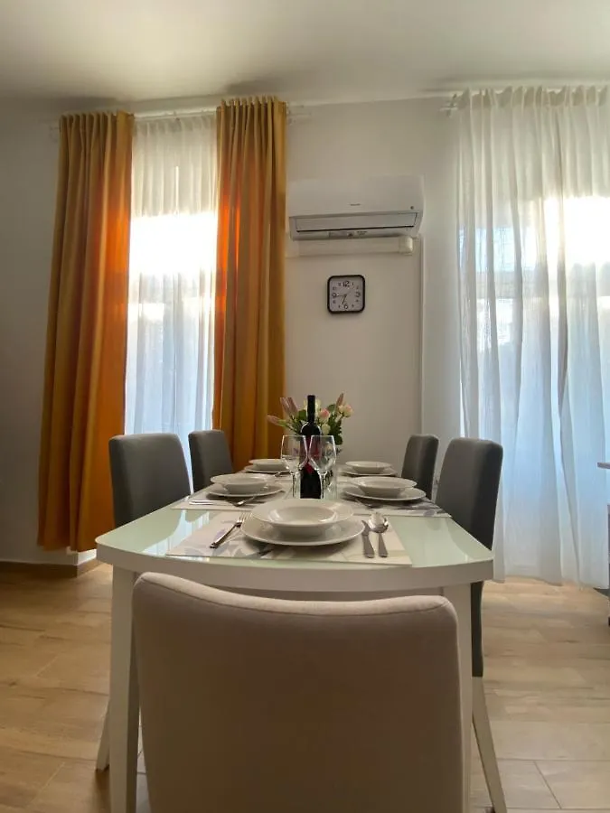 Apartman Andela Pula Centar 0*,
